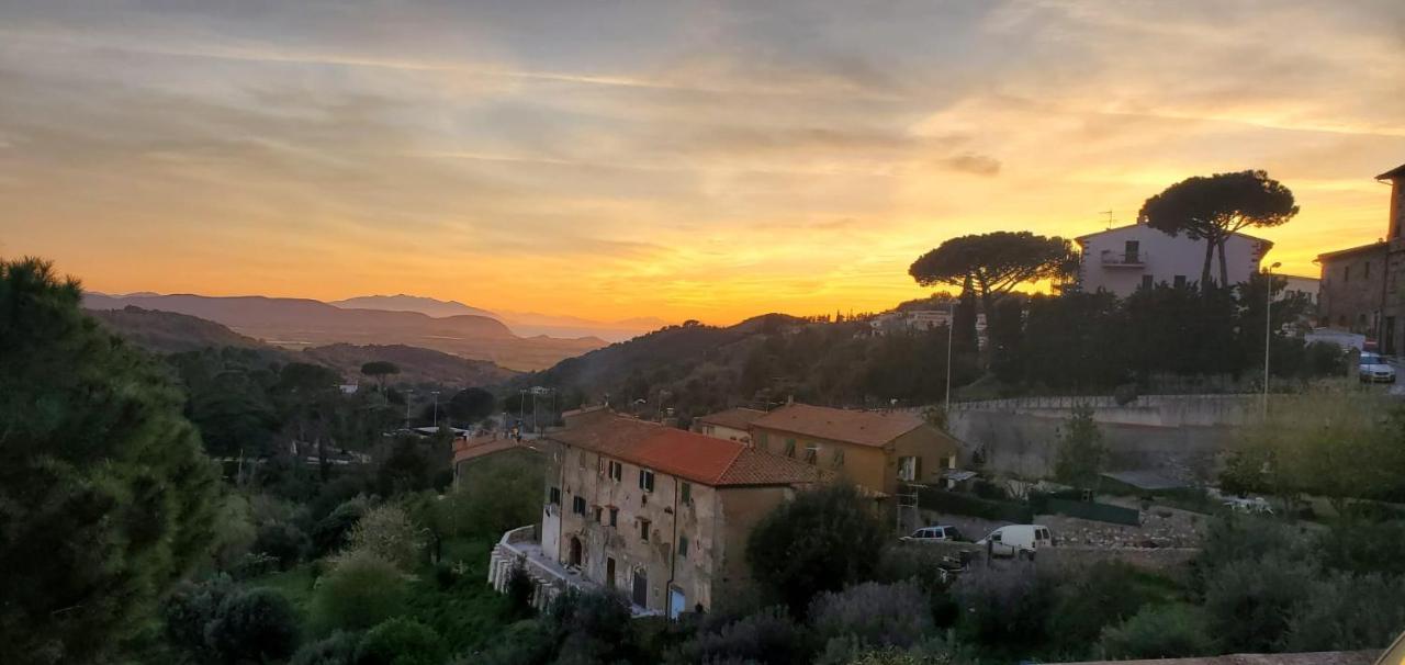 Casina Toscana, Cozy Studio In The Heart Of Campiglia Marittima With Free Wi-Fi Exterior foto